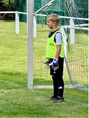 Titel: Turnierbild - Beschreibung: Spielszene F-Junioren Turnier Ranis