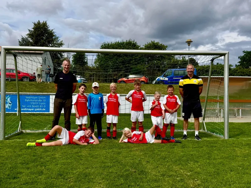 FSV Schleiz überzeugt mit viel Kampfgeist beim F-Junioren-Turnier in Triptis