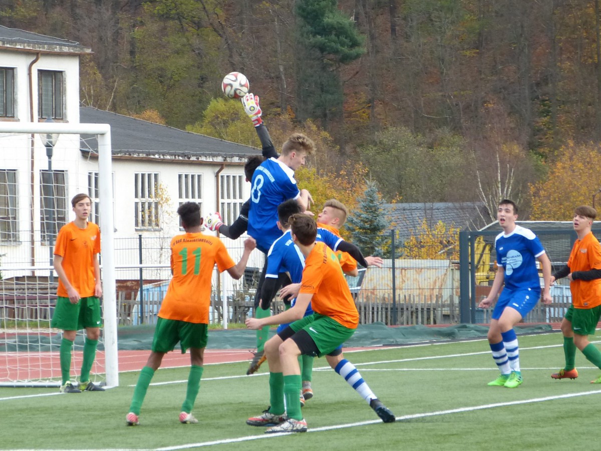 A Jun. -Pokalhalbfinale sicher erreicht-