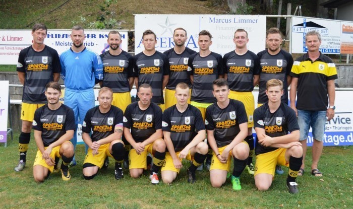 Zuschauerrekord, bestes Fußballwetter aber keine Tore