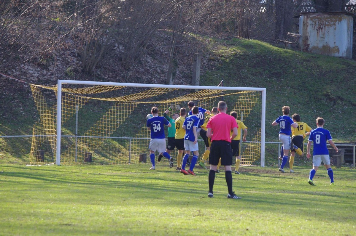 Fotos sind online: FSV Schleiz - TSV Gera Westvororte