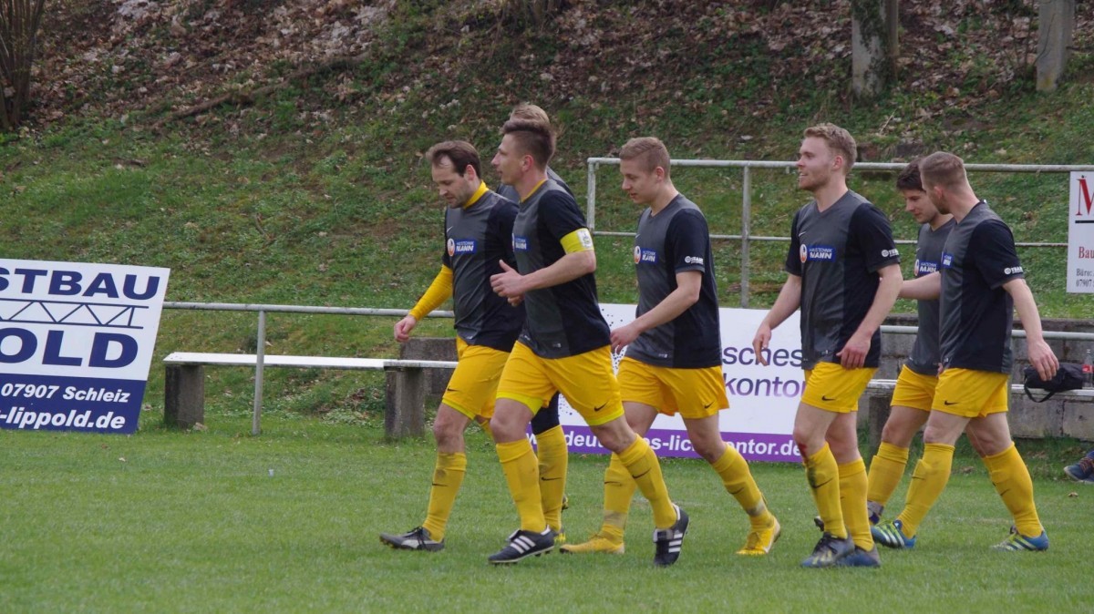 Fotos sind online: FSV Schleiz - SV Schott Jena II