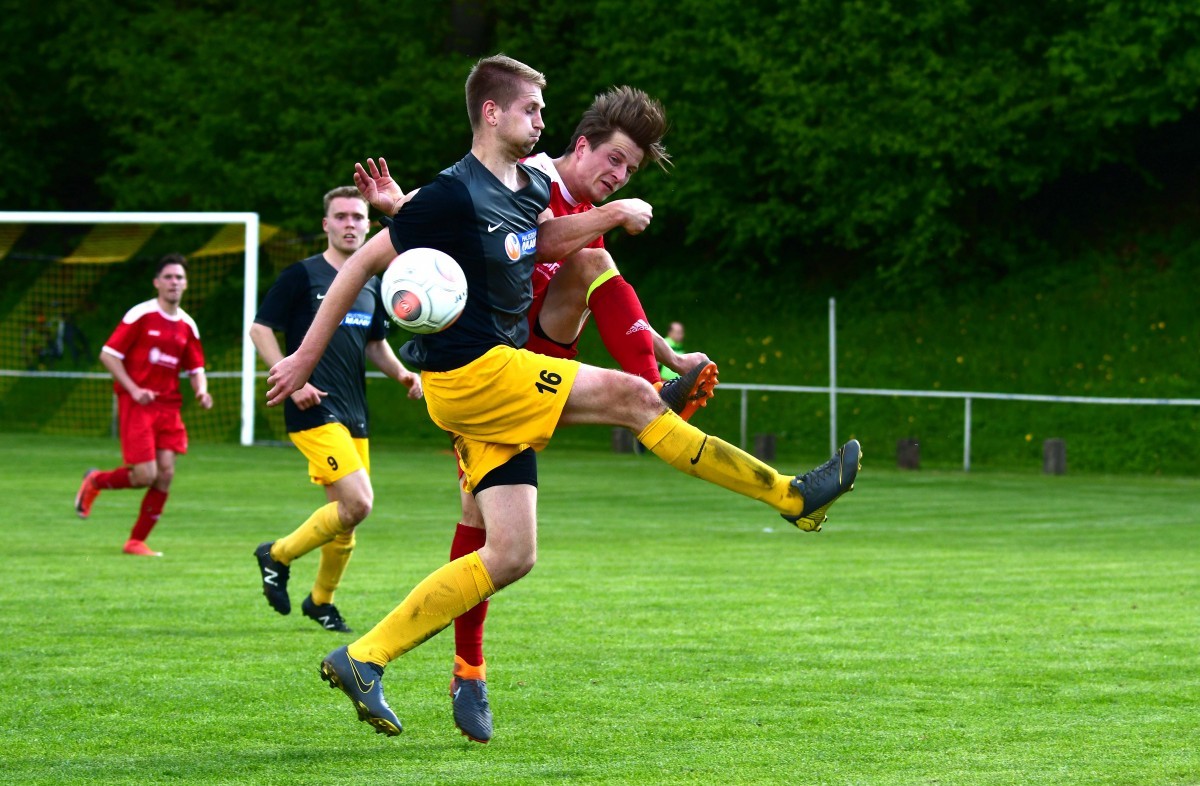 Ein Spiel - zwei Meinungen: (Bericht: Traktor Teichel)