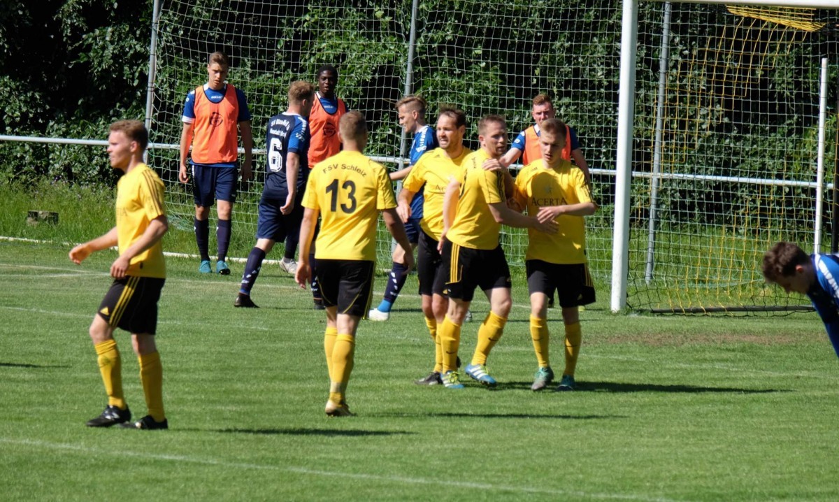 Fotos sind online: FSV Schleiz - BW Neustadt Album2