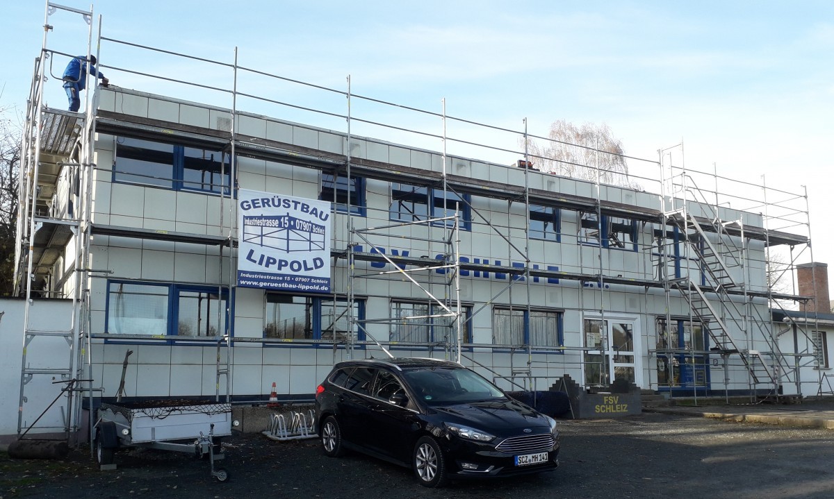 Flachdach des Vereinsgebäudes des FSV Schleiz hat ausgedient