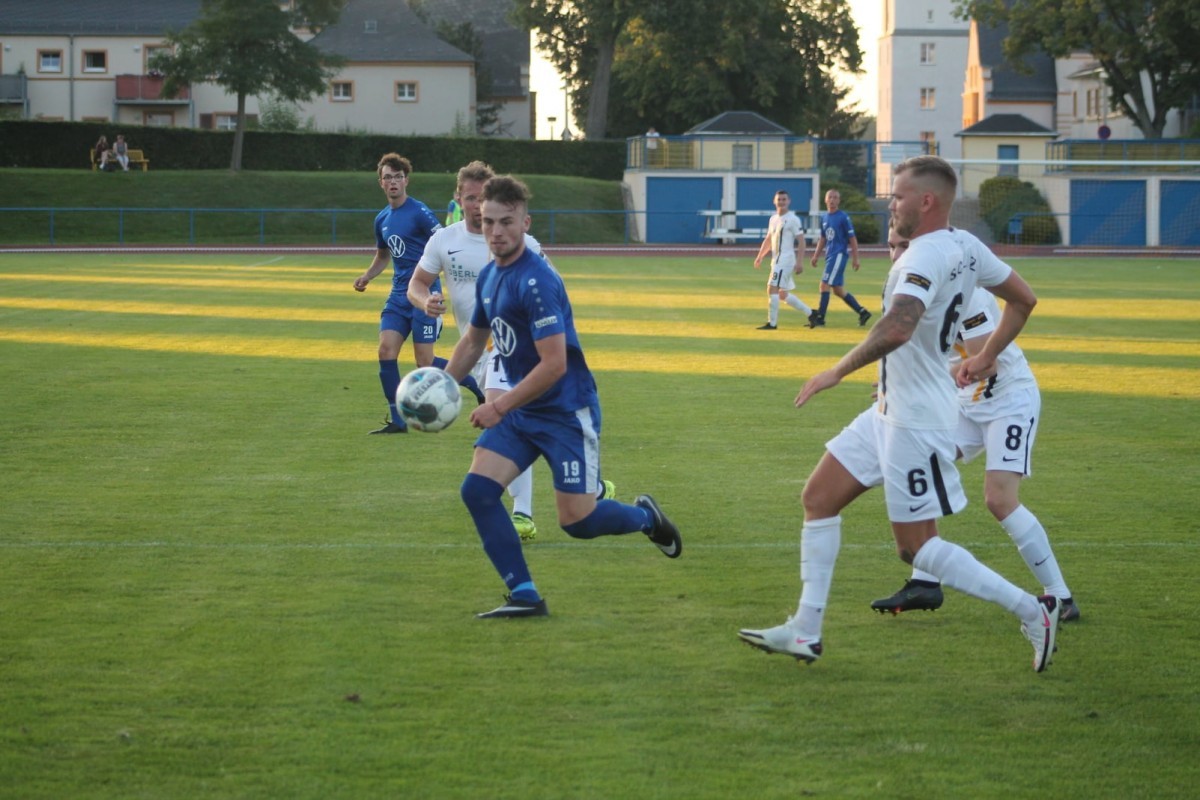 FSV Schleiz dreht beim Reichenbacher FC nach unterirdischer erster Hälfte auf