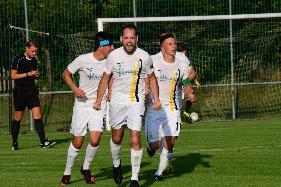 Torfestival mit kleinem Stimmungskiller: FSV Schleiz schlägt FC Sonneberg klar