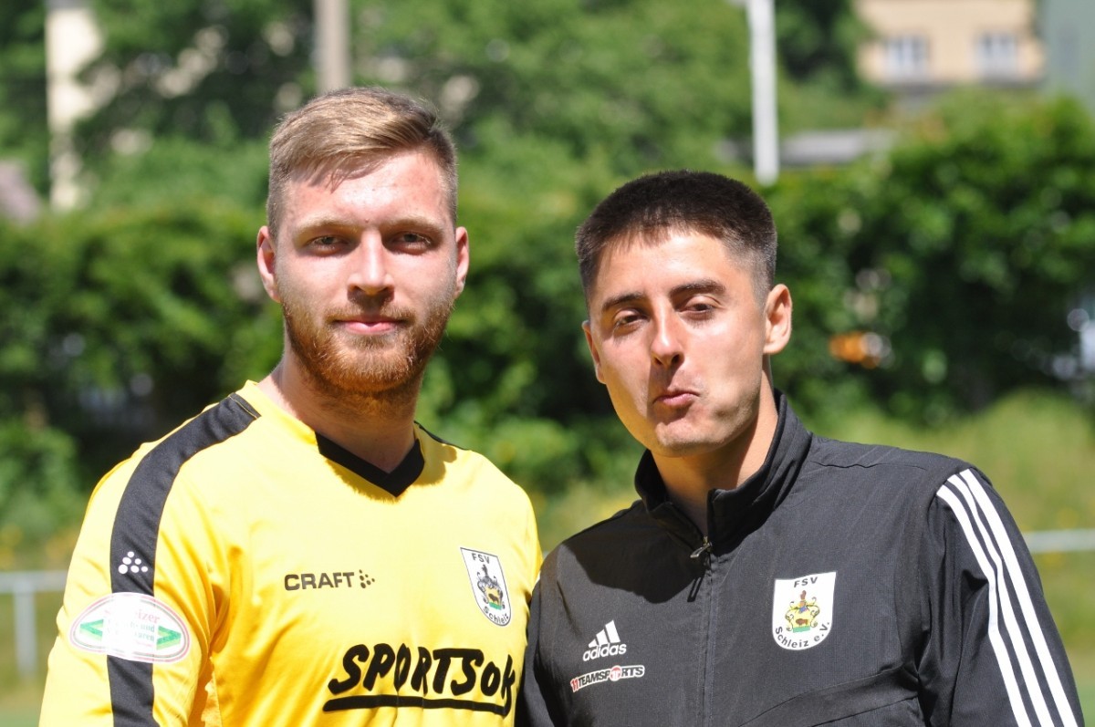 Zweite mit Kantersieg: Acht-Tore-Spektakel im Vorspiel