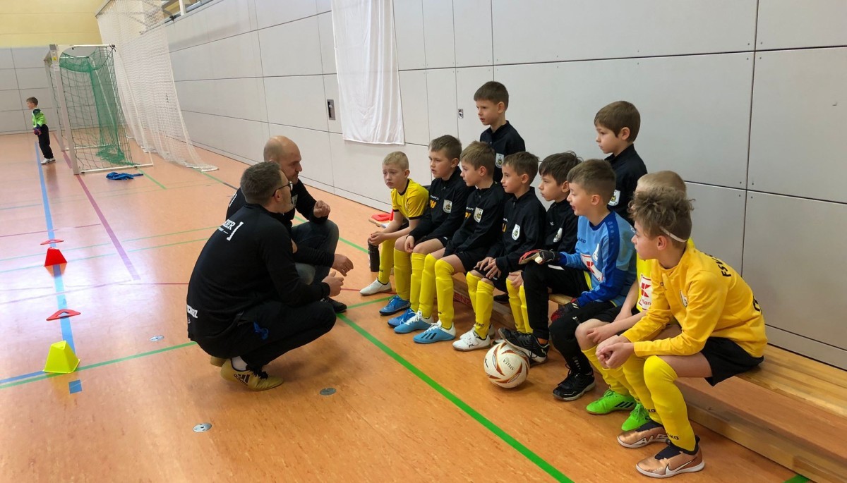 Erfolreiches Parkett-Debüt: F-Junioren überzeugen bei Kamsdorfer Budenzauber