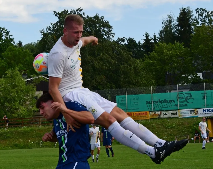 Orlatal hält eine Halbzeit gut mit: FSV Schleiz legt nach dem Seitenwechsel zu