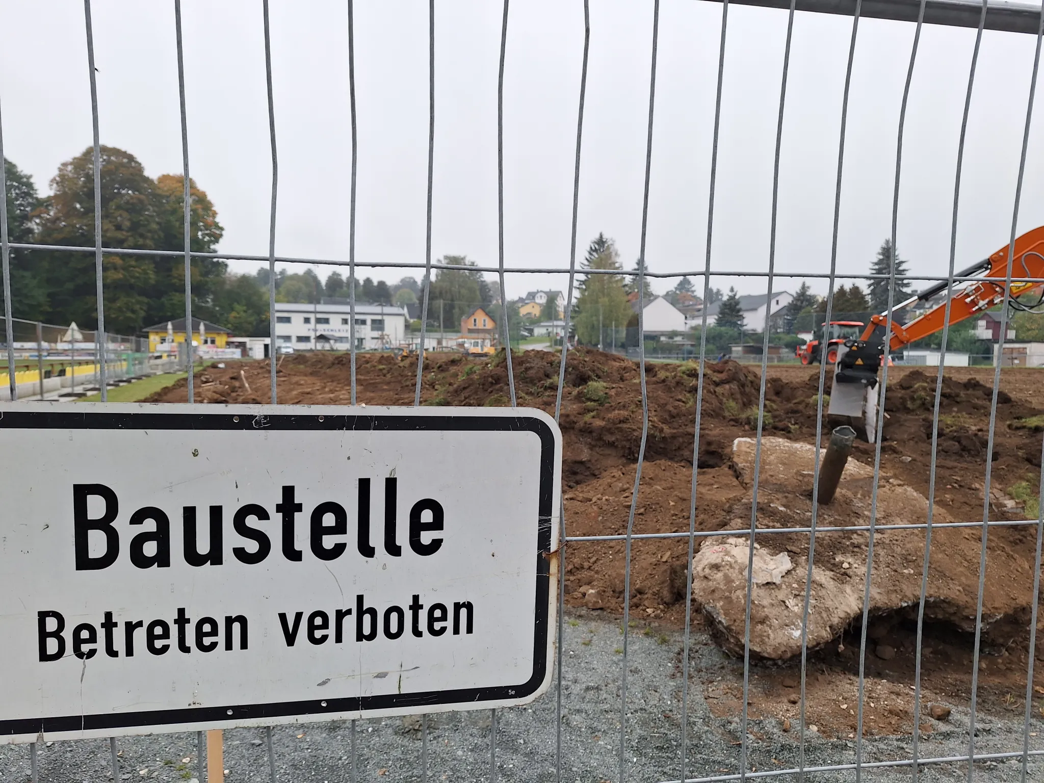 Startschuss & Baubeginn beim Großprojekt Kunstrasenplatz