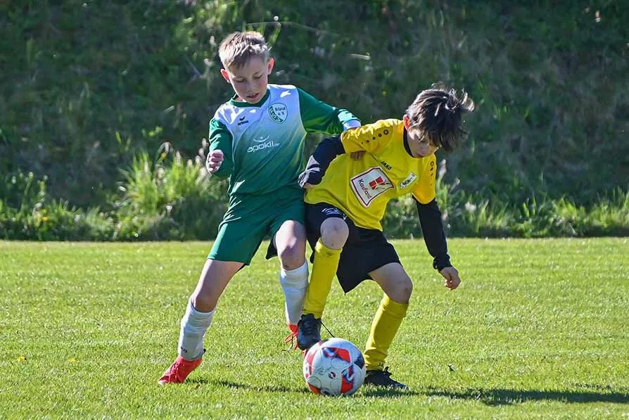 E2-Junioren verkaufen sich teuer gegen Spitzenreiter FSV Orlatal