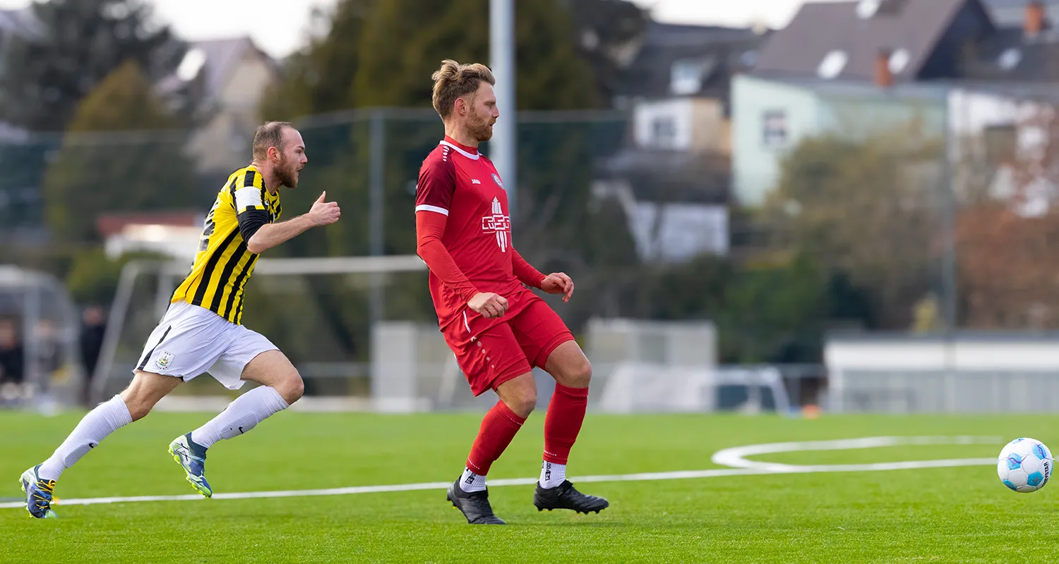 Ausgeglichene Vorzeichen beim Nachbarschaftsduell an den Saalewiesen