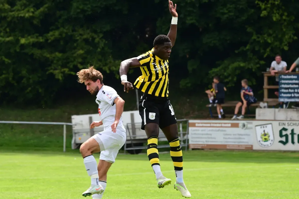 Harmloses Schleiz unterliegt zurecht mit 3:0 beim SV 09 Arnstadt