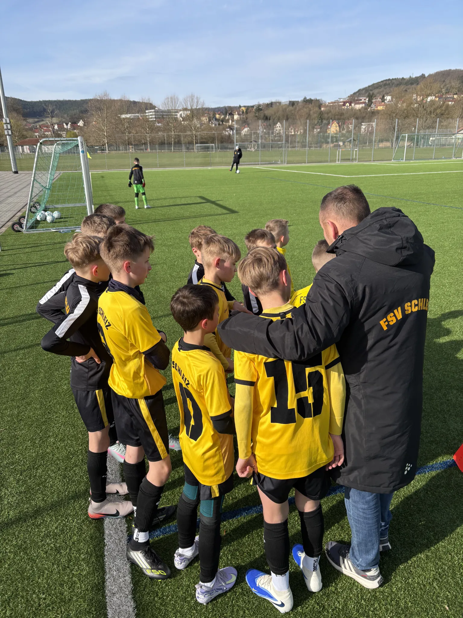 Alles reingehauen, knapp unterlegen: Schott Jena besiegt die FSV-E-Junioren