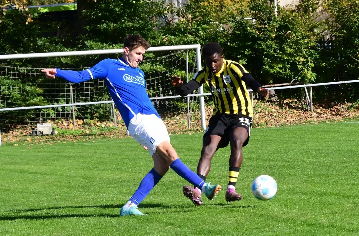 Am Sonntag: Erste zu Gast beim heim- und formstarken SV Blau-Weiß Büßleben
