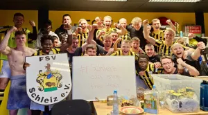 SOK, STOP, SIEG: FSV Schleiz gewinnt bei Traumambiente gegen Blau-Weiß Neustadt