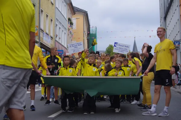 Festumzug: 725 Jahre Stadtrecht (L. Broßmann)