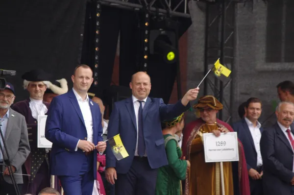 Festumzug: 725 Jahre Stadtrecht (L. Broßmann)