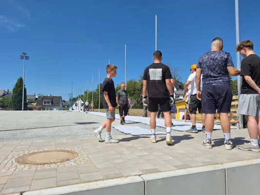 Kunstrasen-Arbeitseinsatz Mai 2024 (St. Strauß)