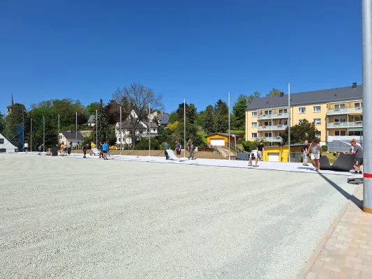 Kunstrasen-Arbeitseinsatz Mai 2024 (St. Strauß)