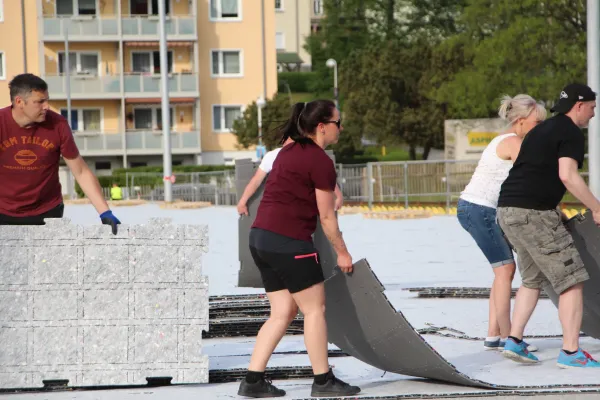 Kunstrasen-Arbeitseinsatz Mai 2024 (L. Broßmann)