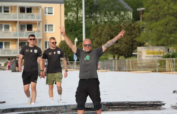 Kunstrasen-Arbeitseinsatz Mai 2024 (L. Broßmann)