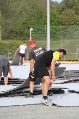 Kunstrasen-Arbeitseinsatz Mai 2024 (L. Broßmann)