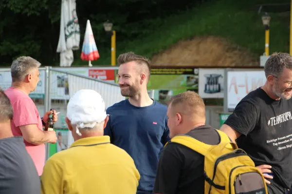 Kunstrasen-Arbeitseinsatz Mai 2024 (L. Broßmann)