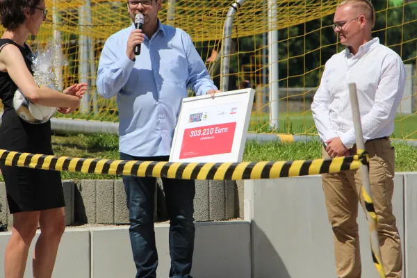 Kunstrasen-Einweihung am Fasanengarten